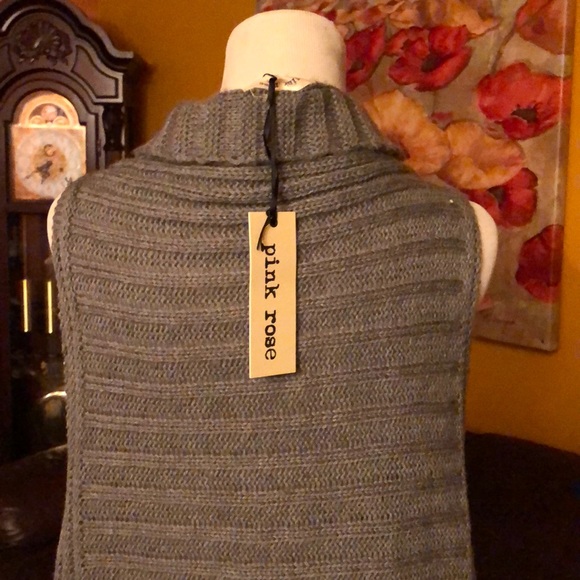Medium sleeveless cardigan - Picture 3 of 3